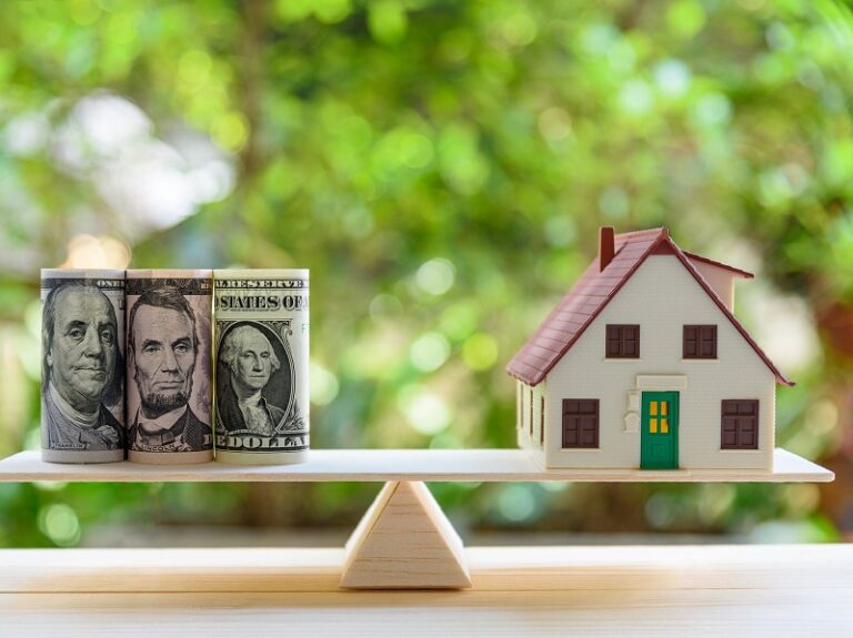 Is it better Buying a House in Cash vs Mortgage?