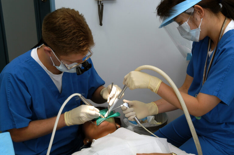 Best Dental Assistant Schools In Las Vegas | Cost, Requirement & How To Apply