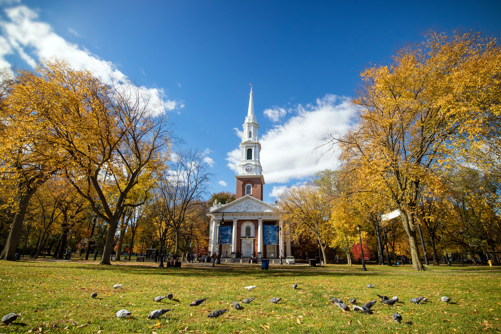 UConn Acceptance Rate Requirements, SAT/ACT Scores, GPA, & Admission